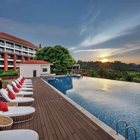 Doubletree By Hilton Goa - Panaji Hotel Exterior photo