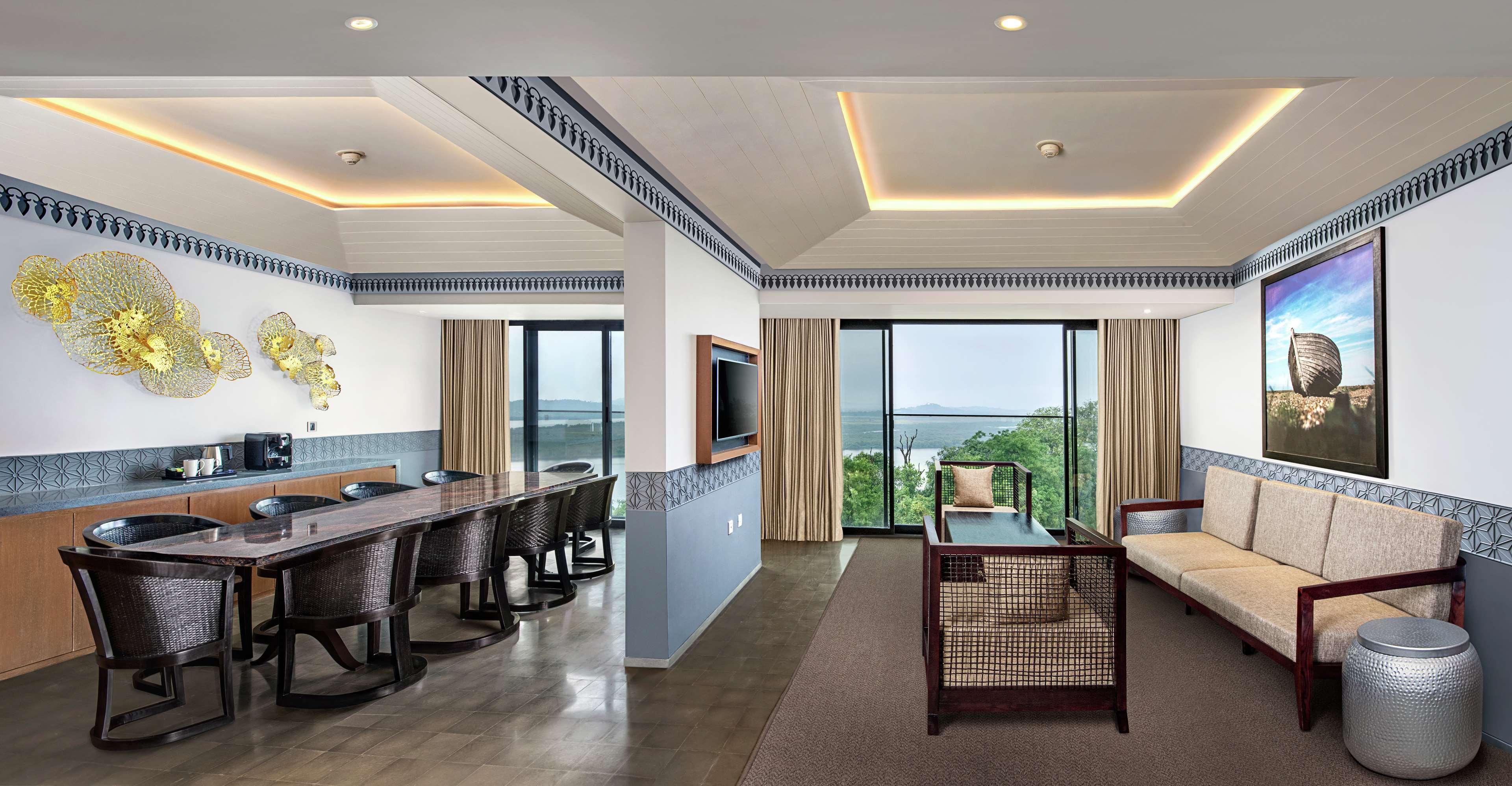 Doubletree By Hilton Goa - Panaji Hotel Exterior photo