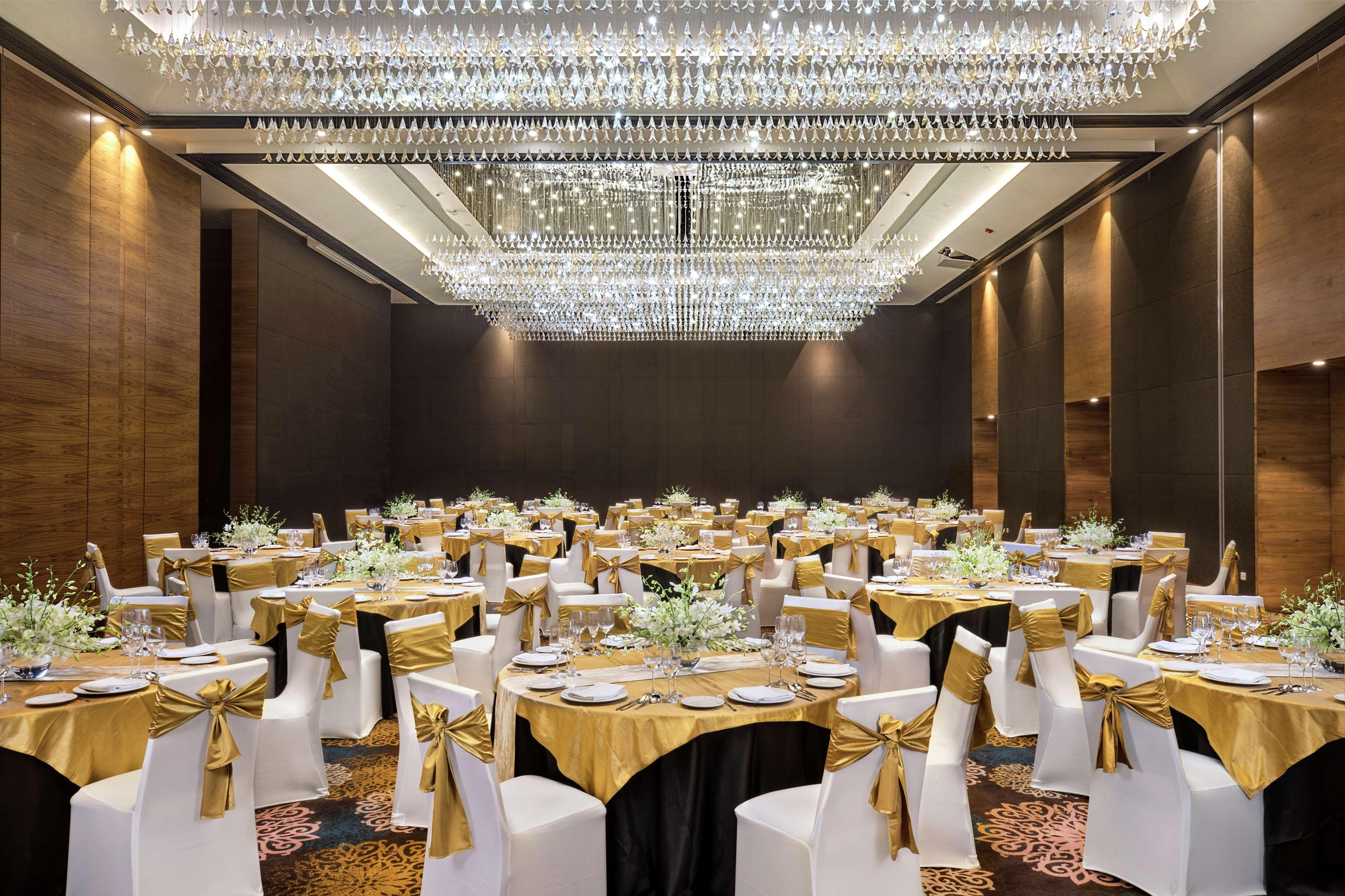 Doubletree By Hilton Goa - Panaji Hotel Exterior photo