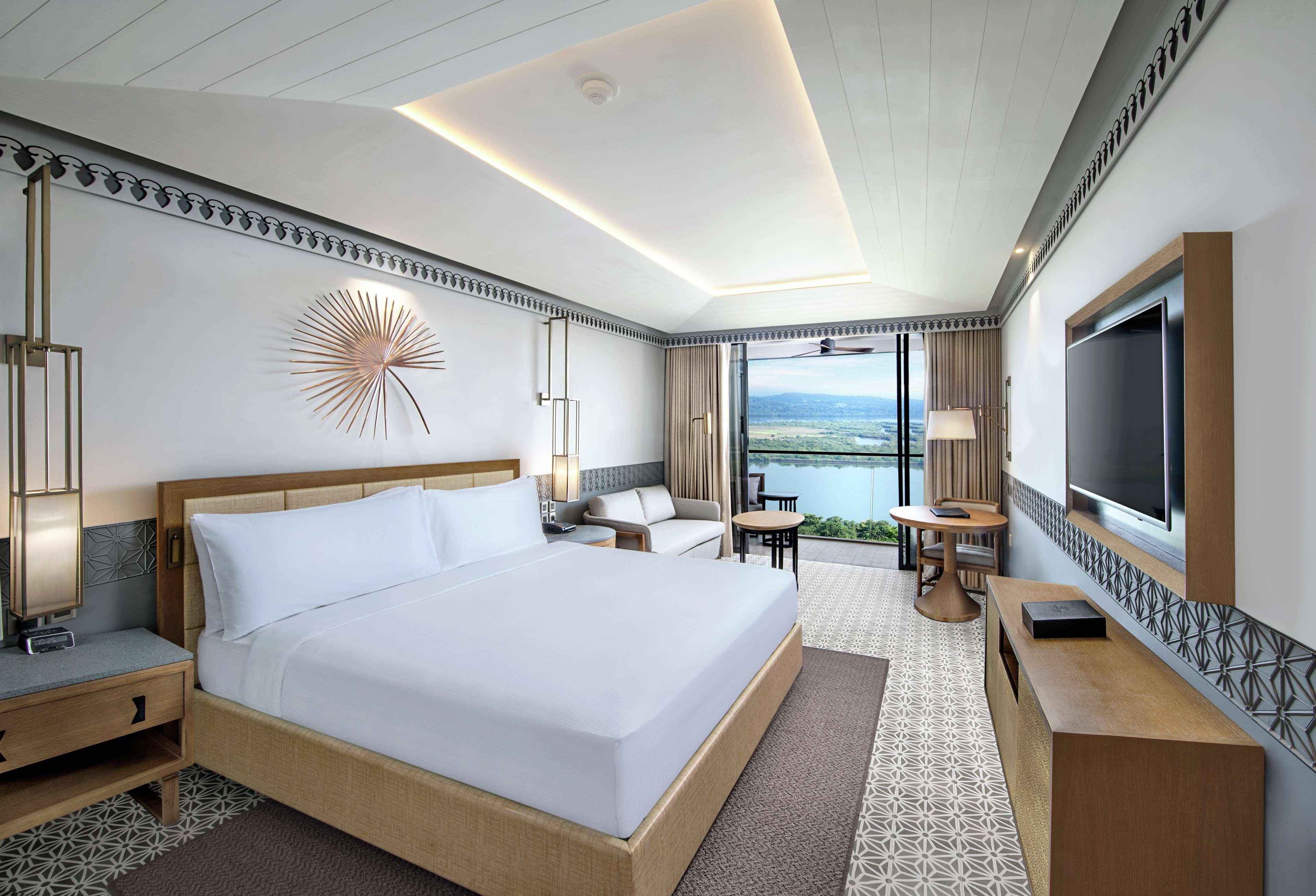 Doubletree By Hilton Goa - Panaji Hotel Exterior photo