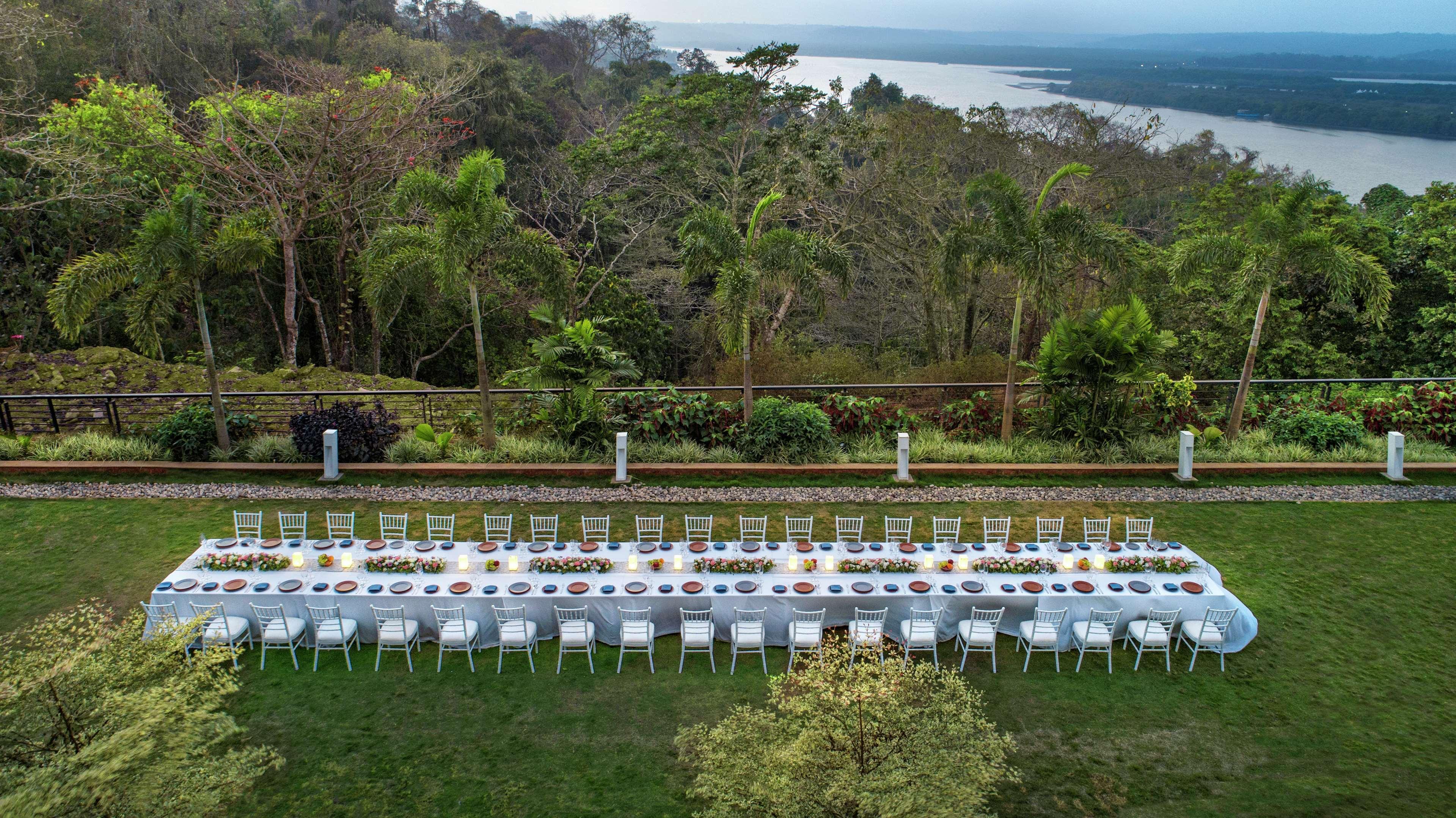 Doubletree By Hilton Goa - Panaji Hotel Exterior photo