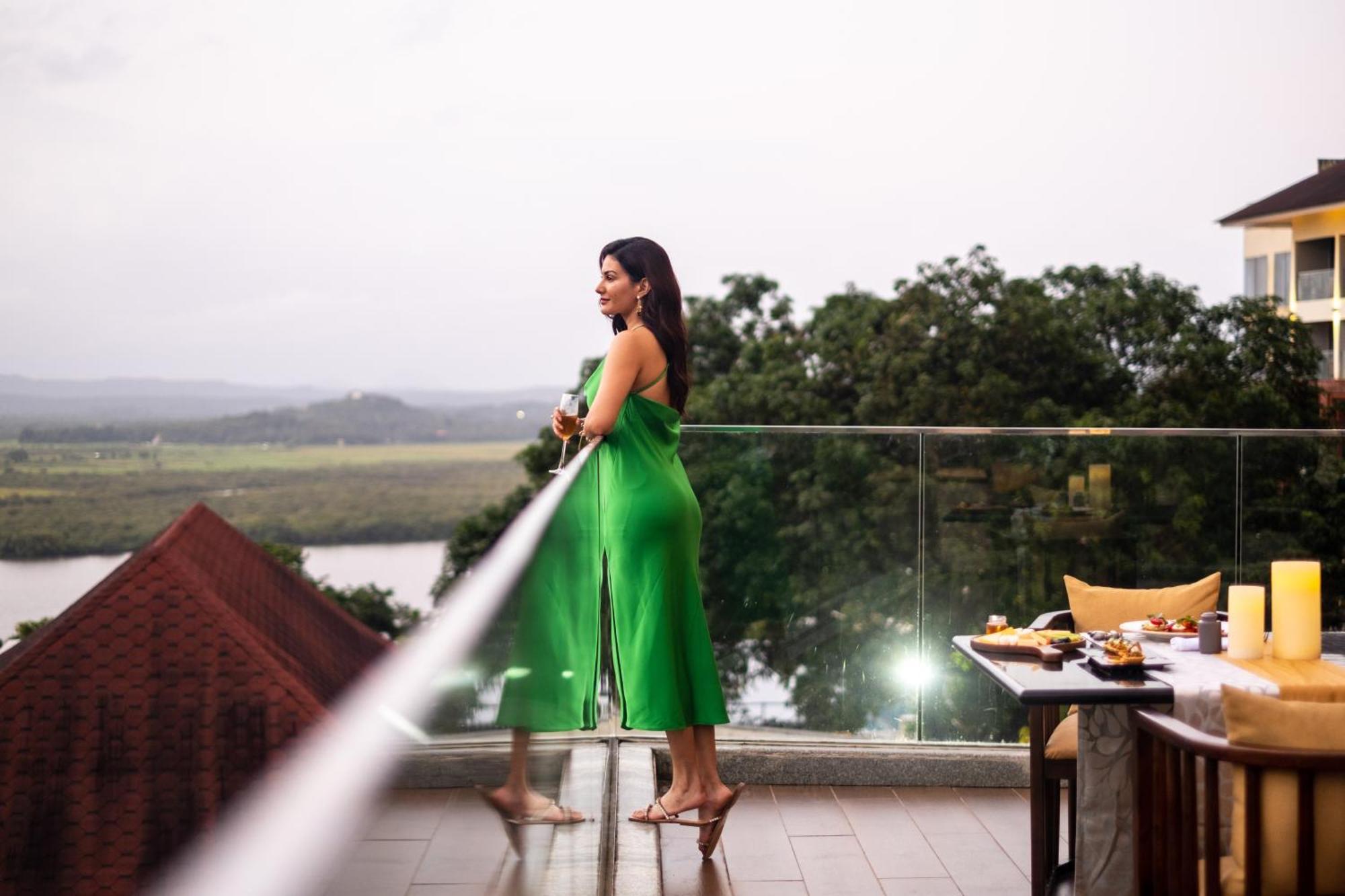 Doubletree By Hilton Goa - Panaji Hotel Exterior photo