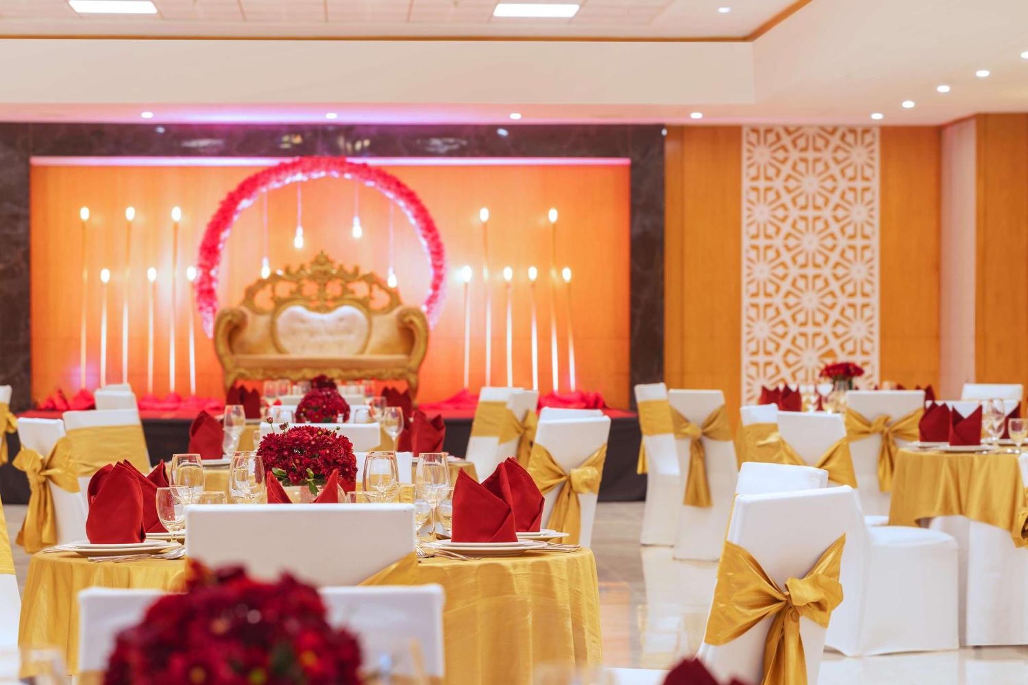 Doubletree By Hilton Goa - Panaji Hotel Exterior photo