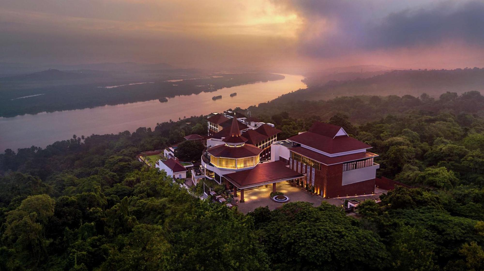 Doubletree By Hilton Goa - Panaji Hotel Exterior photo