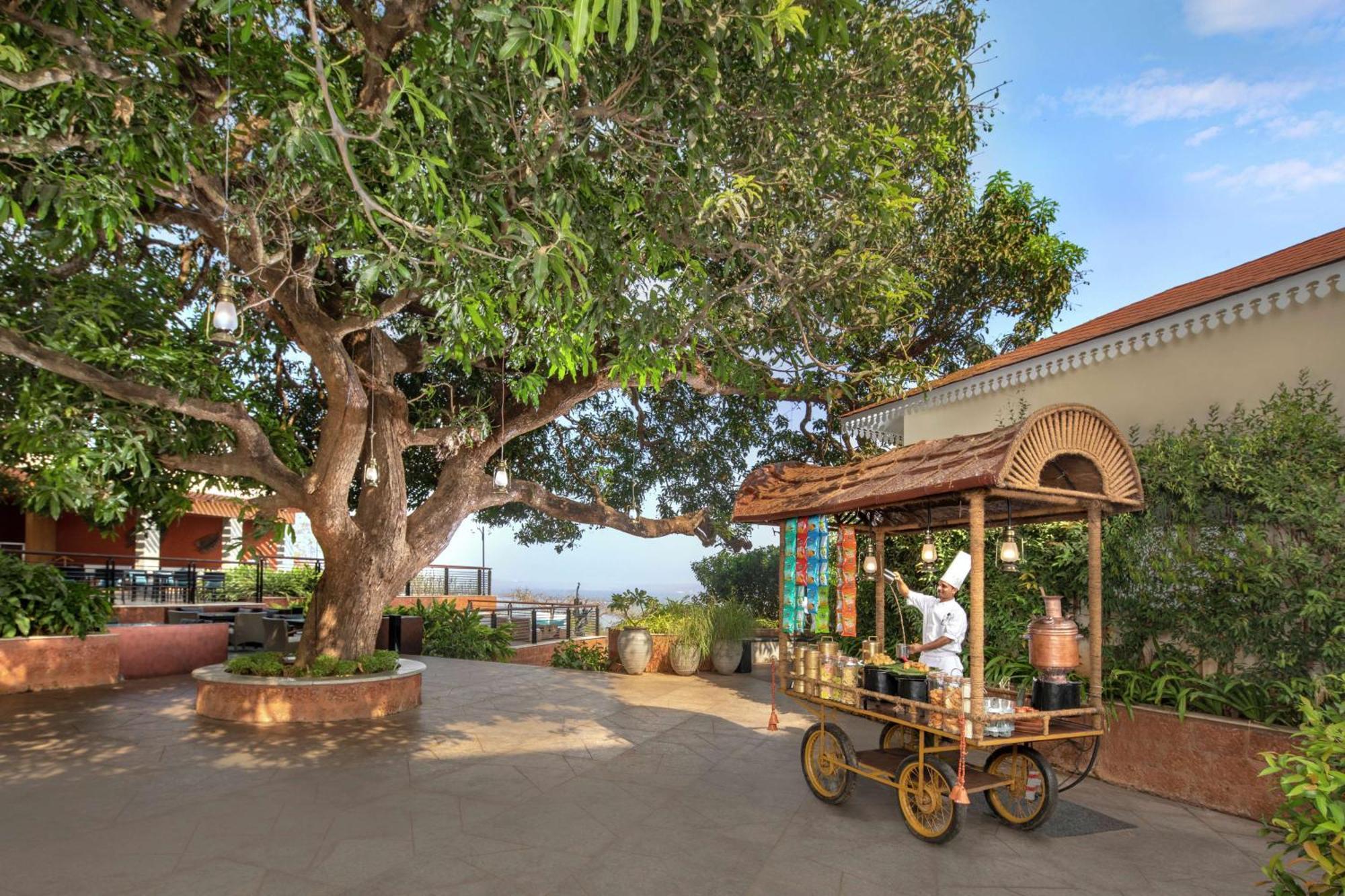 Doubletree By Hilton Goa - Panaji Hotel Exterior photo