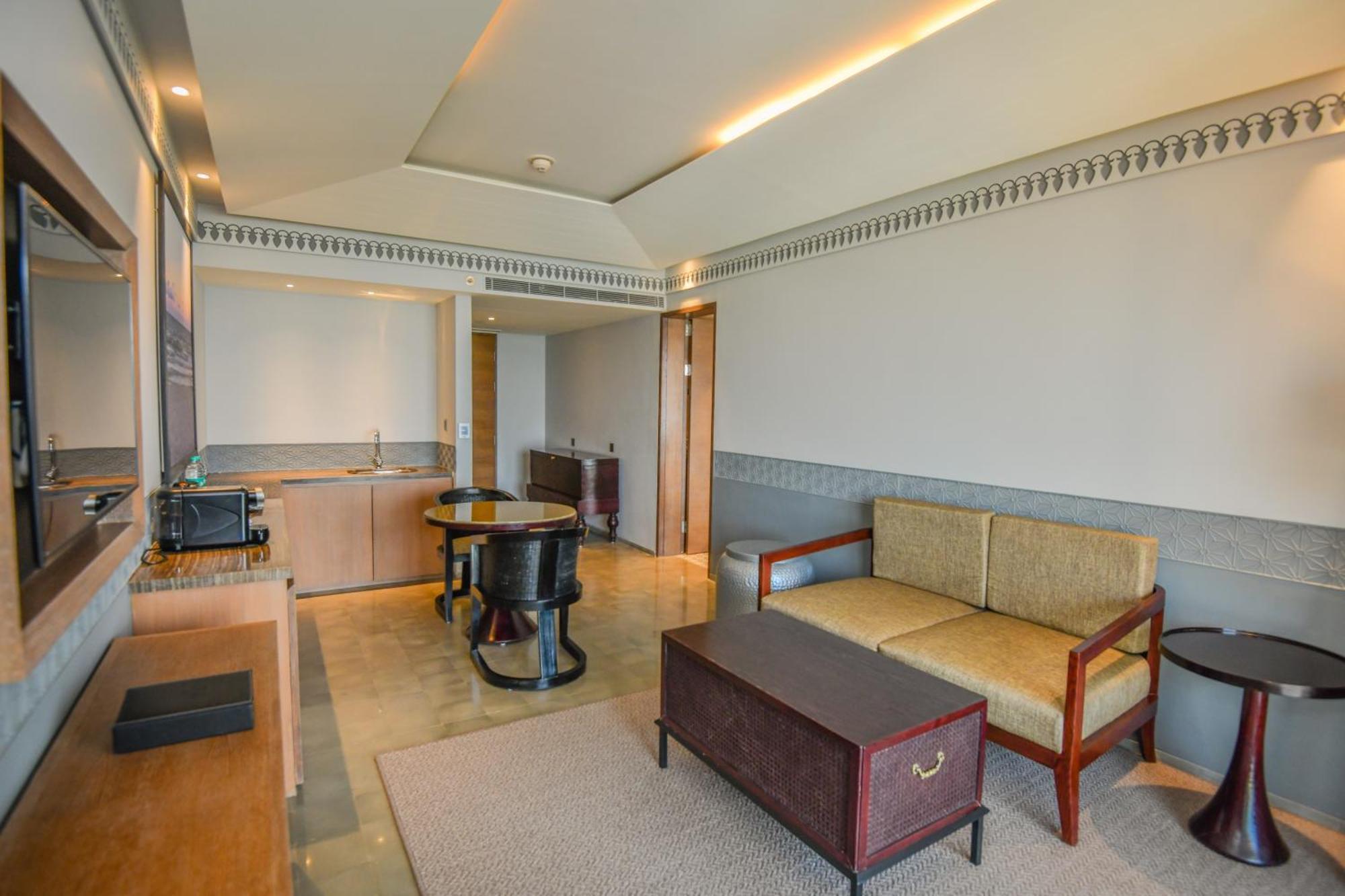 Doubletree By Hilton Goa - Panaji Hotel Exterior photo